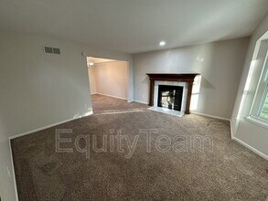 9400 White Pine Dr in Loveland, OH - Building Photo - Building Photo