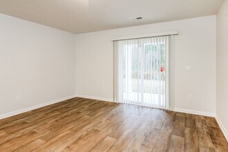 523 Sugar Pne Dr in Conway, SC - Foto de edificio - Building Photo