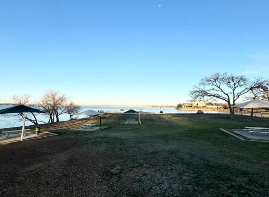 1705 Chris Craft Dr in Grapevine, TX - Building Photo