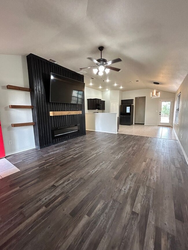 9903 Holiday Dr in Odessa, TX - Building Photo - Building Photo