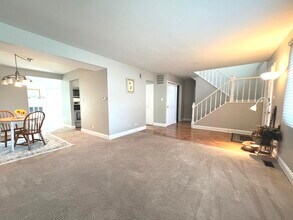 1669 Cape Breton Ct in Hoffman Estates, IL - Building Photo - Building Photo