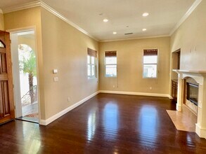 3844 Tilden Ave, Unit 3488 in Culver City, CA - Foto de edificio - Building Photo