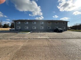 1602 Moss St in Lake Charles, LA - Building Photo
