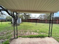 1021 Keechi St photo'