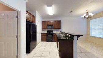 145 Forest Dr Loop in College Station, TX - Building Photo