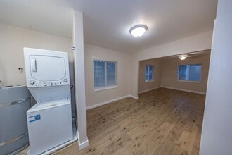 1316 Division St in Camas, WA - Building Photo - Building Photo