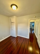 1116 E Lexington Dr in Glendale, CA - Foto de edificio - Building Photo