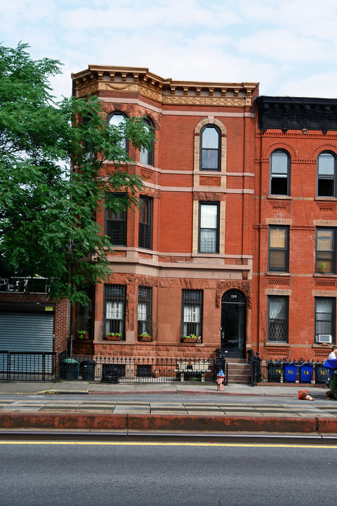 720 4th Ave in Brooklyn, NY - Foto de edificio