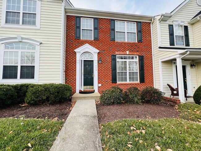 property at 446 Kingscote Ln