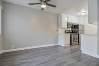 Racquet Club Apartments photo'