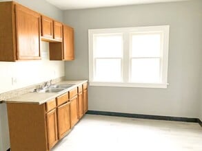 3584 E 151st St in Cleveland, OH - Building Photo - Building Photo