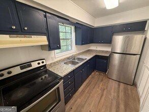 1071 Laurel Ln NW in Conyers, GA - Building Photo - Building Photo