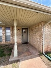 8 SW 71st St in Lawton, OK - Building Photo - Building Photo