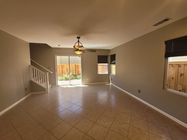 3391 Walker Rd in West Sacramento, CA - Building Photo - Building Photo