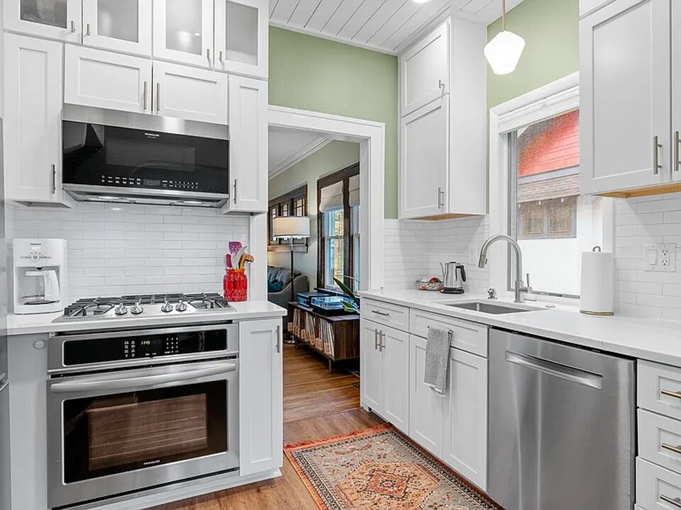 4504 Harriet Ave in Minneapolis, MN - Building Photo