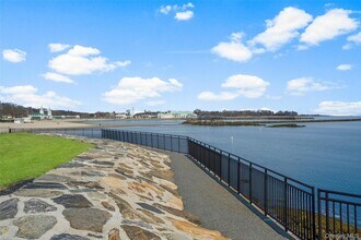 17 Waters Edge in Rye, NY - Building Photo - Building Photo