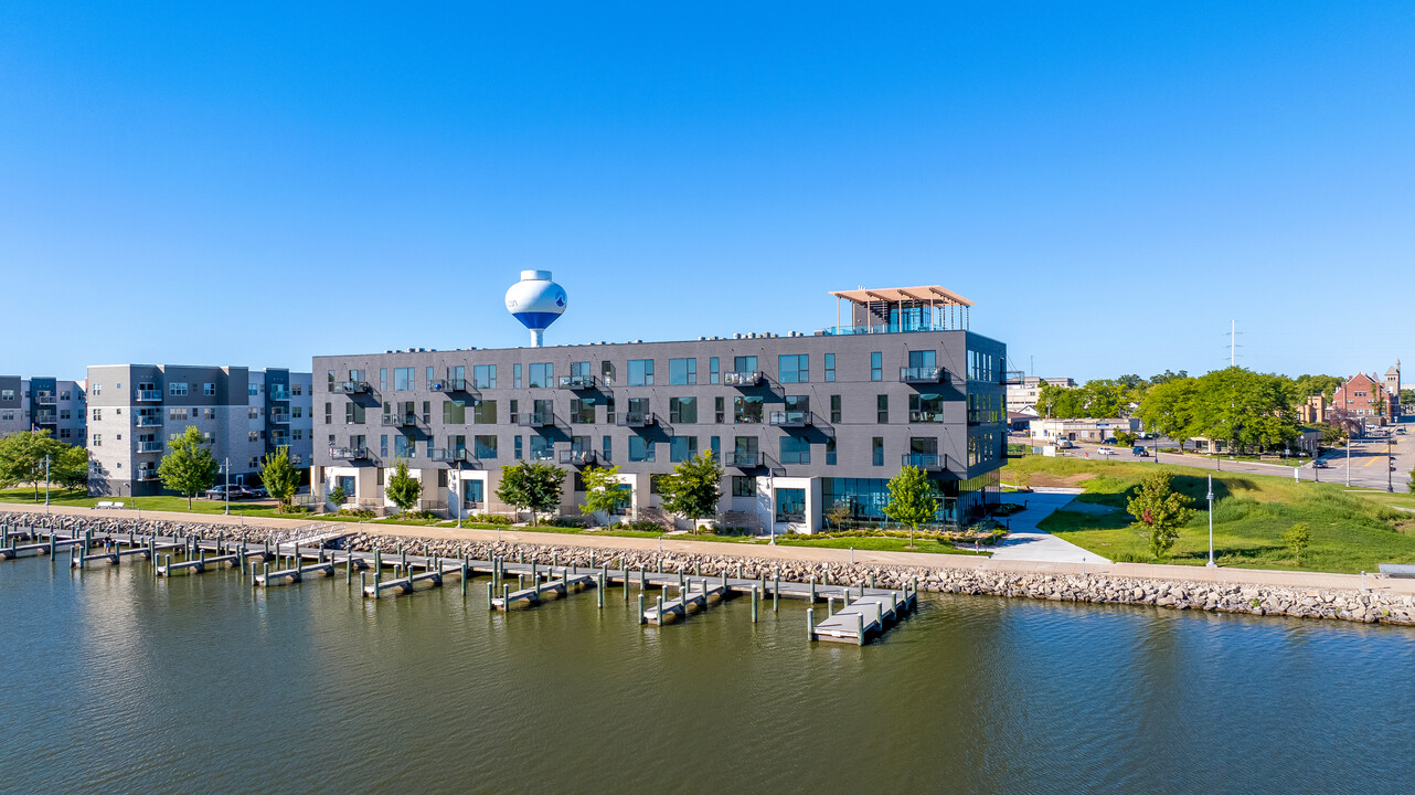 Mackson Corners Waterfront in Oshkosh, WI - Building Photo