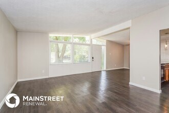 100 Taney Dr in Florissant, MO - Building Photo - Building Photo