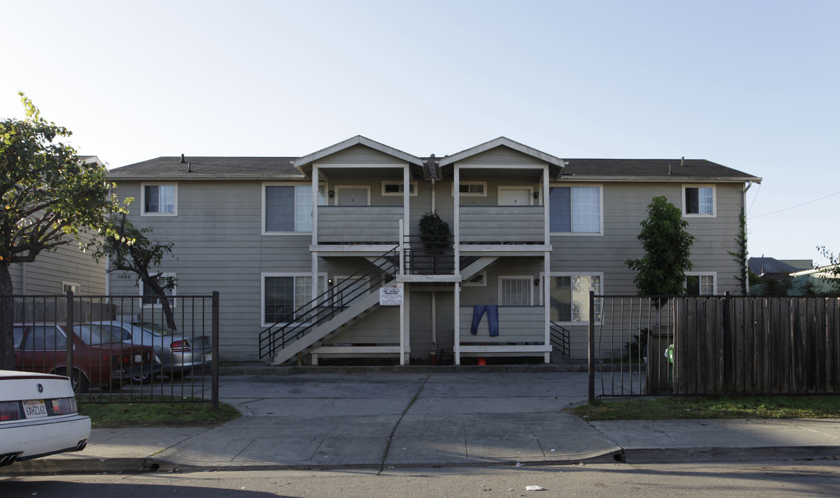 1005 21st St in Oakland, CA - Foto de edificio