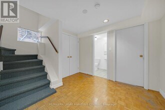 12 Foxbar Rd in Toronto, ON - Building Photo - Building Photo