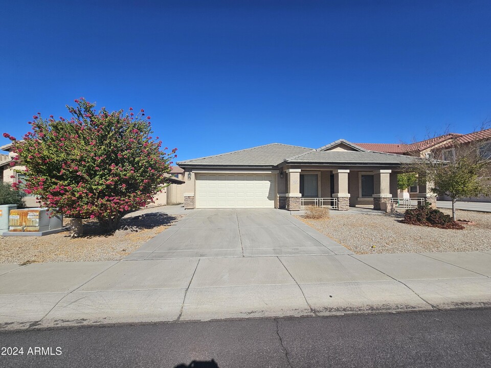 5658 W Desert Jewel Dr in Glendale, AZ - Building Photo