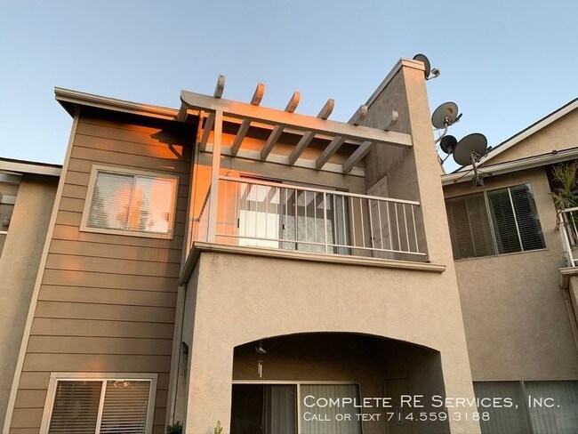 2410 N Towne Ave-Unit -#3 in Pomona, CA - Building Photo - Building Photo