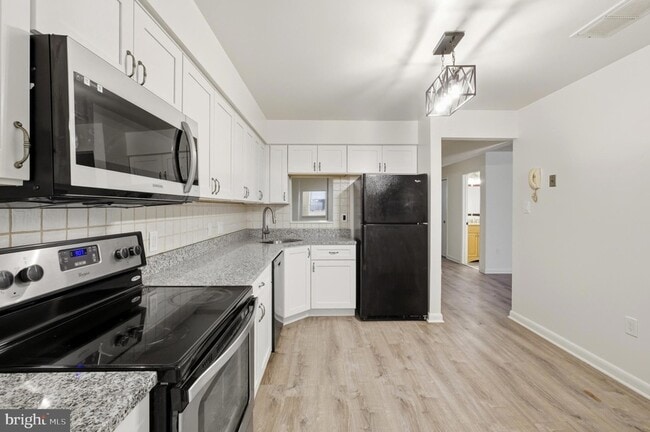 2211 Woodbox Lane Unit A