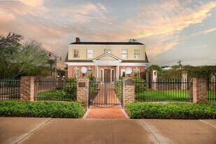 525 W Lynwood St in Phoenix, AZ - Building Photo