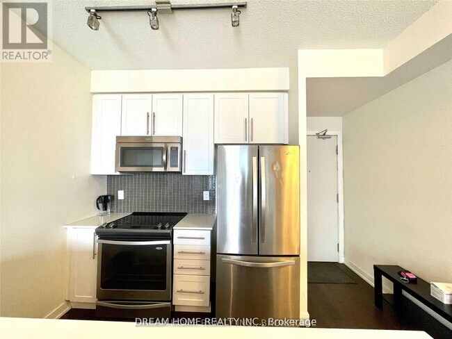 326-4011-4011 Brickstone Mews in Mississauga, ON - Building Photo - Building Photo