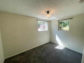 4556 Madison St NE in Minneapolis, MN - Building Photo - Building Photo