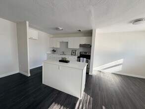 20 Bradmon Dr in St Catharines, ON - Building Photo - Building Photo