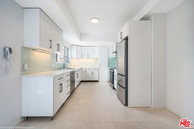 property at 838 N Doheny Dr