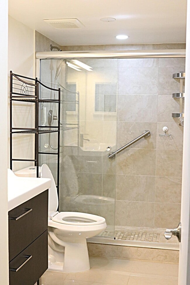 230 NE 26th Ave in Boynton Beach, FL - Building Photo - Building Photo