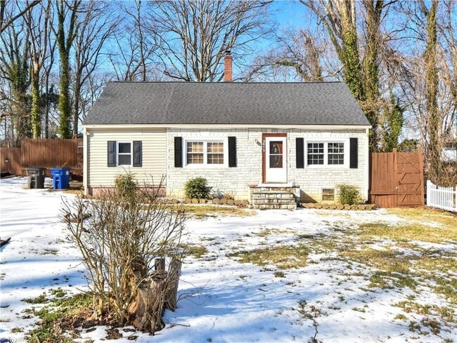 property at 3872 Leo St