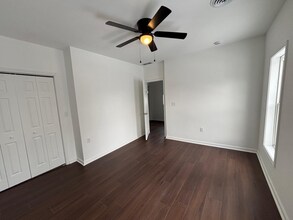 1303 Buffalo St in Michigan City, IN - Foto de edificio - Building Photo