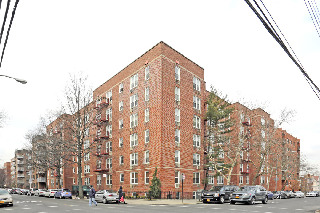 The Pavillion in Flushing, NY - Building Photo