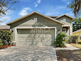 8523 Deer Chase Dr in Riverview, FL - Building Photo