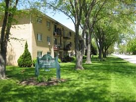 Lorraine Court Apartments