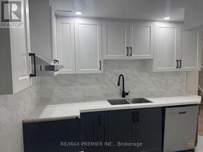 39 Walls Cres in New Tecumseth, ON - Building Photo - Building Photo