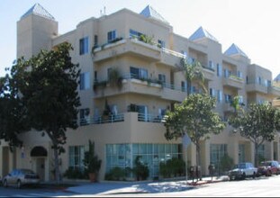 Broadway Plaza West in Santa Monica, CA - Building Photo - Building Photo