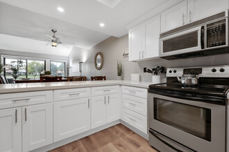 77 Marbella Dr in Rancho Mirage, CA - Building Photo - Building Photo