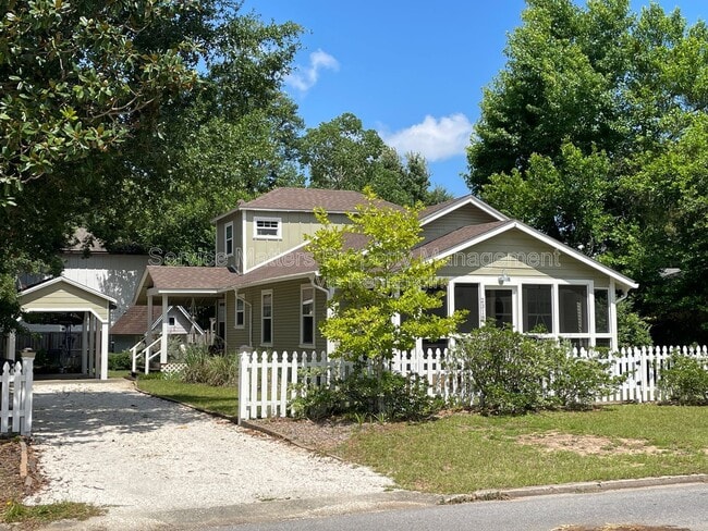 property at 2318 N 17th Ave