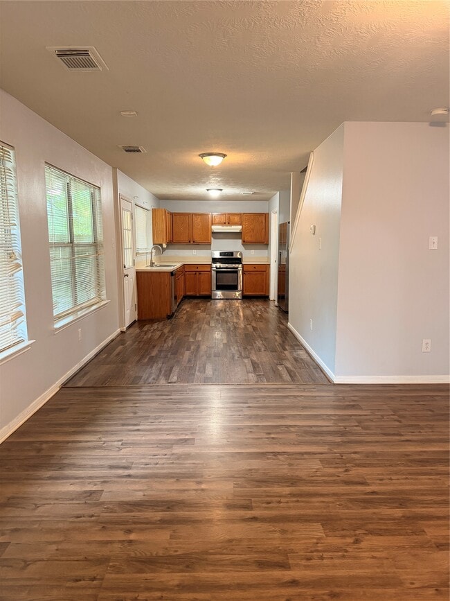 919 Ivycroft Ln