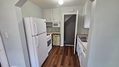 2259 Cambridge Rd in Berkley, MI - Building Photo - Building Photo