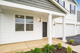 309 Dowler Dr in South Bloomfield, OH - Building Photo - Building Photo