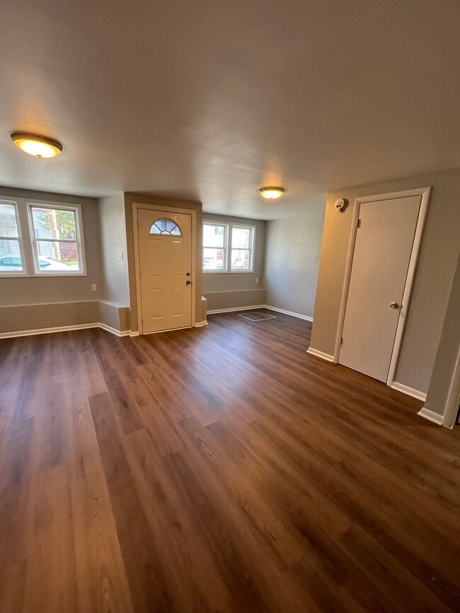 2 Leonard St in Amsterdam, NY - Building Photo - Building Photo