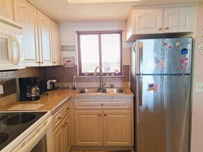 6009 Sea Ranch Dr, Unit 310 in Hudson, FL - Building Photo - Building Photo