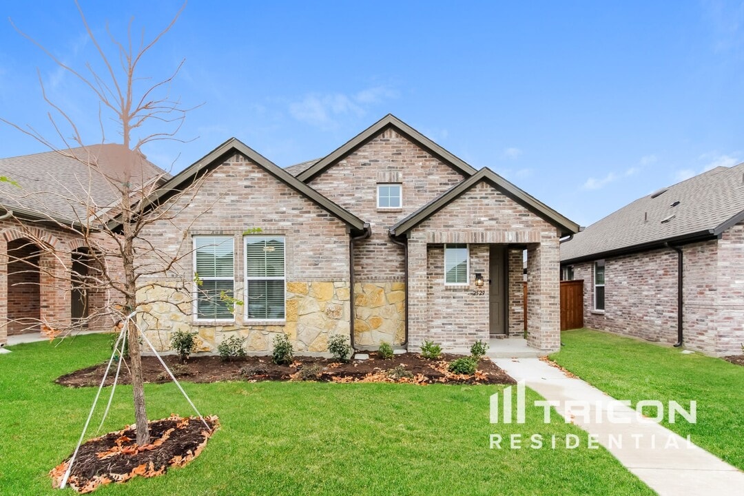 2529 Dulaney Dr in McKinney, TX - Building Photo