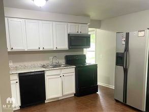 214 Olive St in London, OH - Building Photo - Building Photo