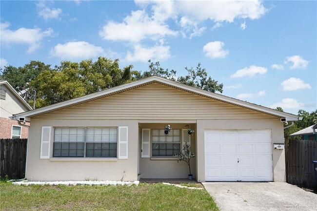 property at 904 E Crenshaw St